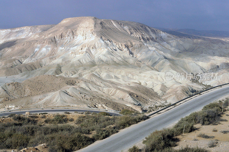 美丽的Ein Avdat, Zin山谷和道路。内盖夫，以色列南部沙漠和半沙漠地区